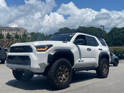 Used 2025 Toyota 4Runner Trailhunter AWD/4WD image 1