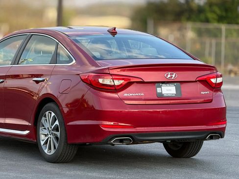 Used 2017 Hyundai Sonata Sport w/ Value Edition Package 02 image 16