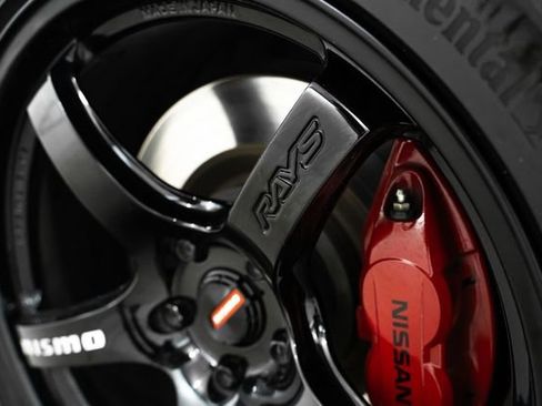 Used 2015 Nissan 370Z NISMO image 17