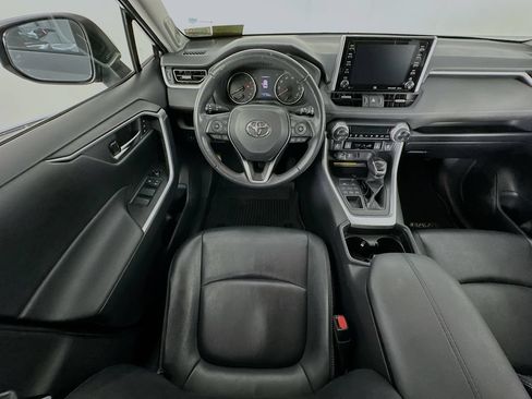 Used 2020 Toyota RAV4 XLE Premium AWD/4WD image 9