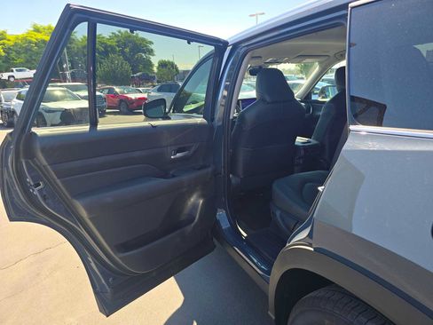 Certified 2026 Toyota Grand Highlander FWD image 17