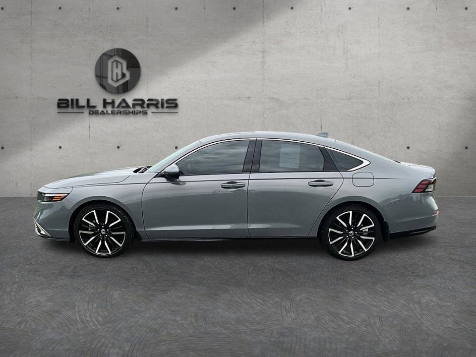 Used 2025 Honda Accord Touring image 10