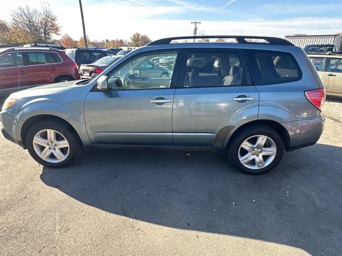 Used 2010 Subaru Forester 2.5X Premium image 2
