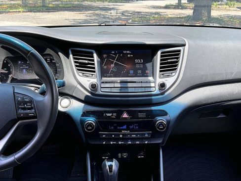 Used 2018 Hyundai Tucson SEL Plus FWD image 9