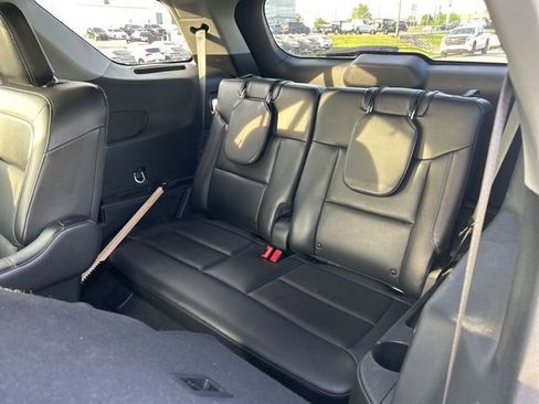 Used 2023 Ford Explorer Limited image 7
