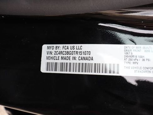 Used 2026 Chrysler Pacifica Select AWD/4WD image 59