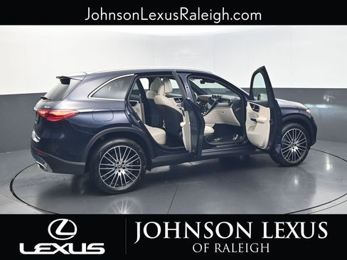 Used 2024 Mercedes-Benz GLC 300 4MATIC image 31