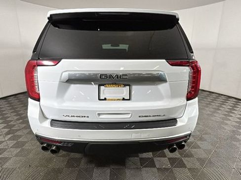 Used 2023 GMC Yukon Denali AWD/4WD image 3