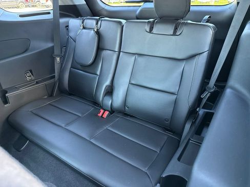 Used 2023 Ford Explorer Limited w/ Hybrid Equipment Group 310A AWD/4WD image 11