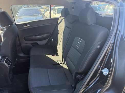 Used 2018 Kia Sportage LX image 14