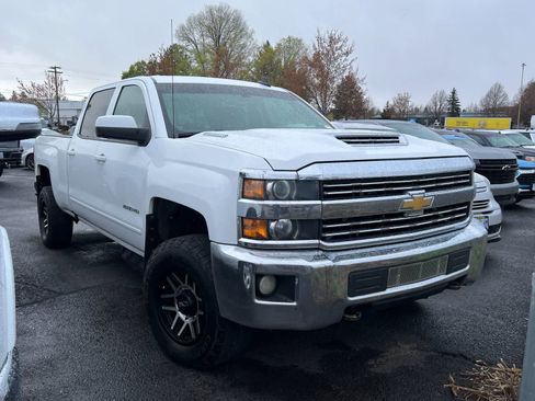 Used 2017 Chevrolet Silverado 2500 LT w/ LT Fleet Convenience Package AWD/4WD image 3