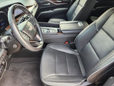Certified 2023 Cadillac Escalade Premium Luxury w/ Performance Package AWD/4WD image 11