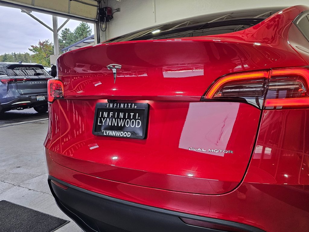 Used 2023 Tesla Model Y Long Range AWD/4WD image 24