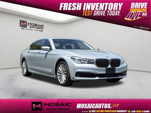 Used 2019 BMW 740e xDrive AWD/4WD image 1