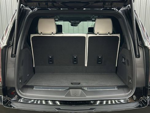 Used 2025 Cadillac Escalade Sport Platinum w/ LPO, ONYX Package image 13