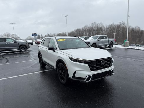 Used 2025 Honda CR-V Sport Touring image 4