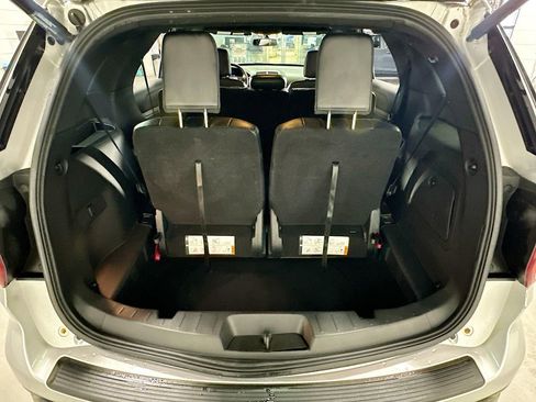 Used 2019 Ford Explorer XLT w/ Equipment Group 202A image 28