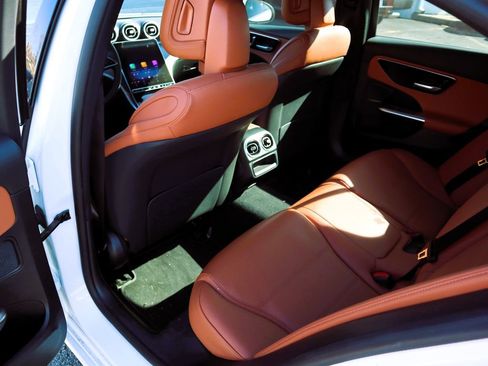 Certified 2025 Mercedes-Benz C 300 4MATIC Sedan image 10