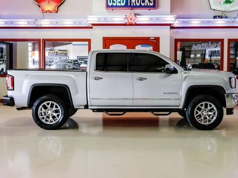Used 2017 GMC Sierra 1500 SLT image 10