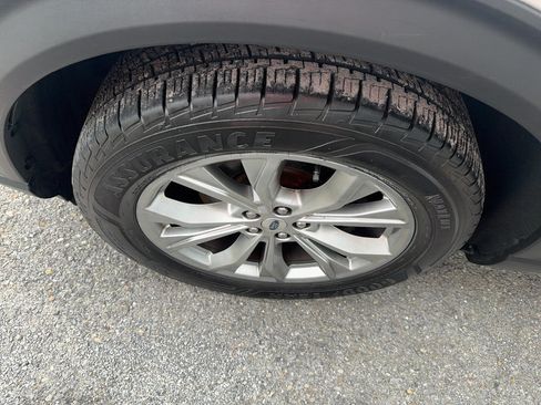 Used 2020 Ford Explorer XLT w/ Equipment Group 202A AWD/4WD image 3