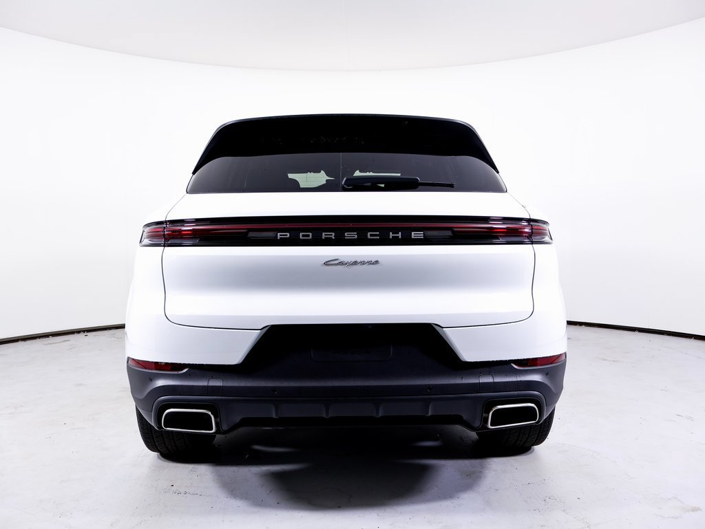 Certified 2025 Porsche Cayenne AWD/4WD image 28