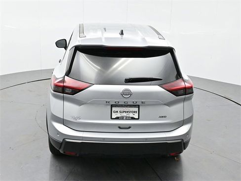 Used 2024 Nissan Rogue S image 36