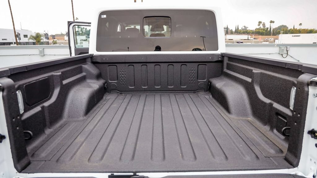 New 2026 Jeep Gladiator Rubicon w/ Steel Bumper Group AWD/4WD image 30