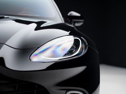 Used 2021 Aston Martin DBX image 9