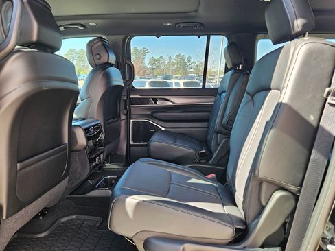 New 2026 Jeep Grand Wagoneer Limited image 23