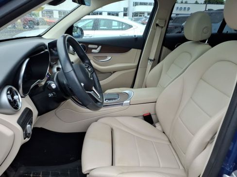 Used 2022 Mercedes-Benz GLC 300 4MATIC image 25