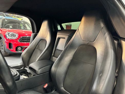 Used 2014 Jaguar F-TYPE Convertible image 11