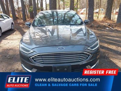 Used 2018 Ford Fusion SE w/ Fusion SE Technology Package image 26