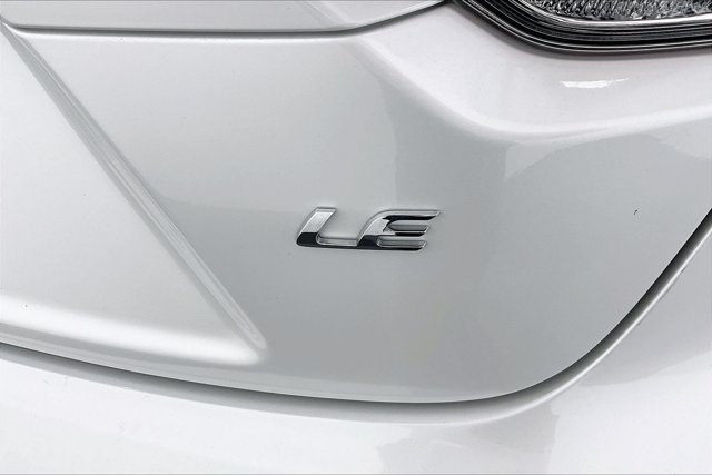 Used 2025 Toyota Corolla LE FWD image 7