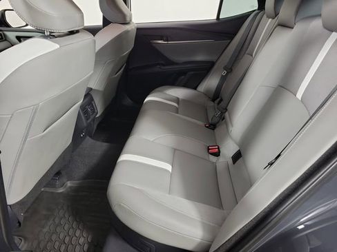 Used 2025 Toyota Camry SE FWD image 12