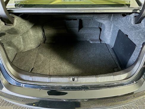 Used 2013 Toyota Avalon Limited image 29