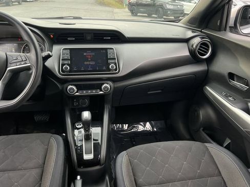 Used 2018 Nissan Kicks SV w/ Exterior Package image 14