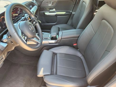 Certified 2023 Mercedes-Benz GLB 250 4MATIC image 9