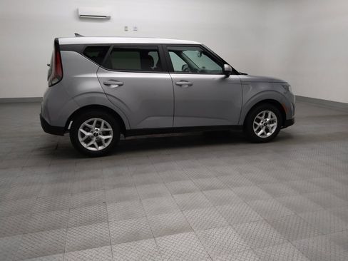 Used 2025 Kia Soul LX w/ LX Technology Package image 10