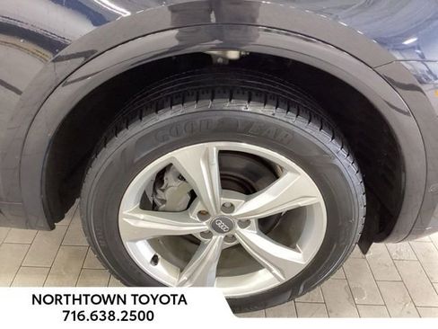 Used 2020 Audi Q5 Prestige AWD/4WD image 22