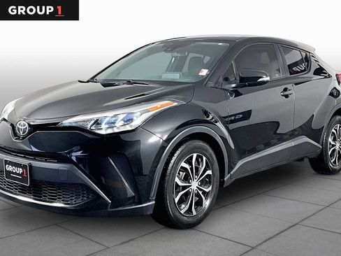 Used 2020 Toyota C-HR LE FWD image 1