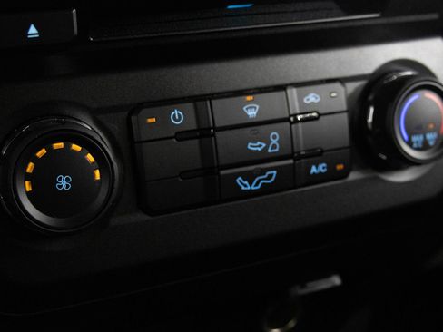 Used 2018 Ford F150 XLT image 22