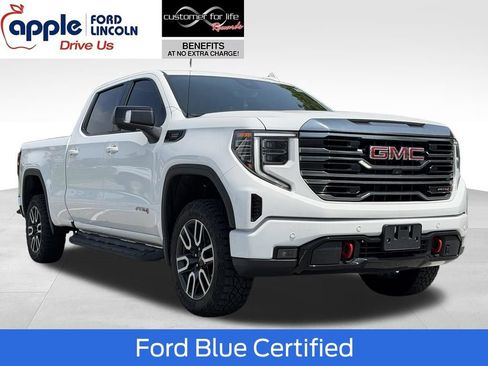 Used 2024 GMC Sierra 1500 AT4 w/ Technology Package AWD/4WD image 1