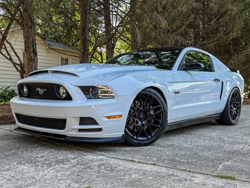 Used 2014 Ford Mustang GT Premium w/ GT Track Package RWD image 2