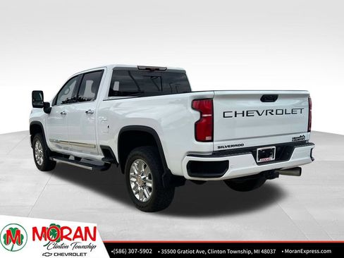 Certified 2024 Chevrolet Silverado 2500 High Country w/ High Country Premium Package AWD/4WD image 4