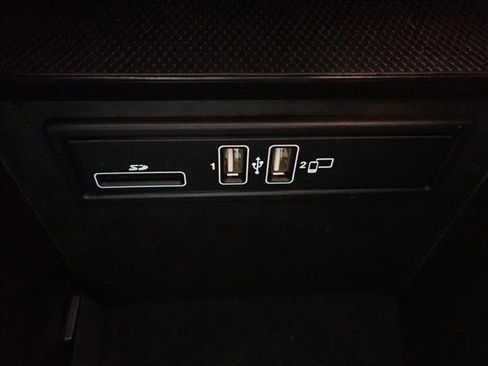 Used 2018 Mercedes-Benz GLC 300 4MATIC image 19