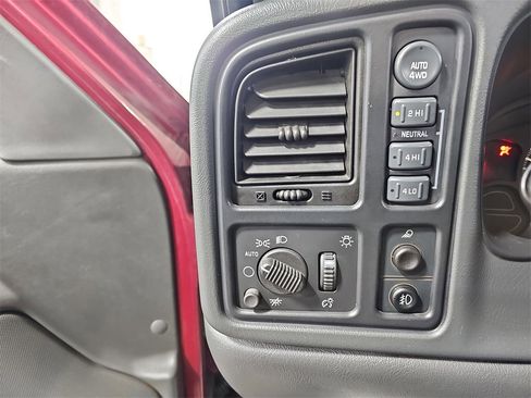 Used 2006 Chevrolet Silverado 1500 LT w/ Onstar Plus Package image 28