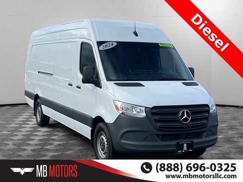 Used 2024 Mercedes-Benz Sprinter 2500 image 1