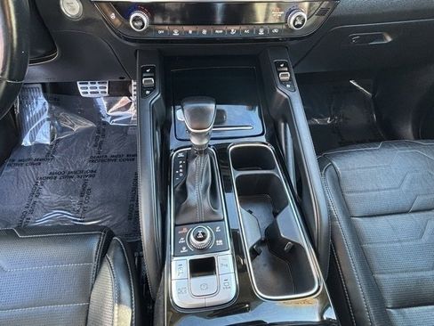 Used 2022 Kia Telluride SX w/ SX Prestige Package image 16