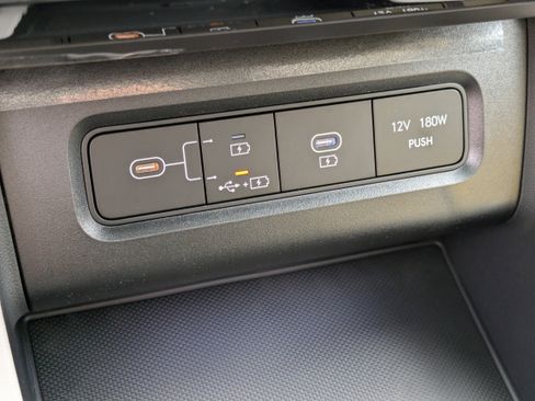 New 2026 Hyundai Tucson Limited image 29