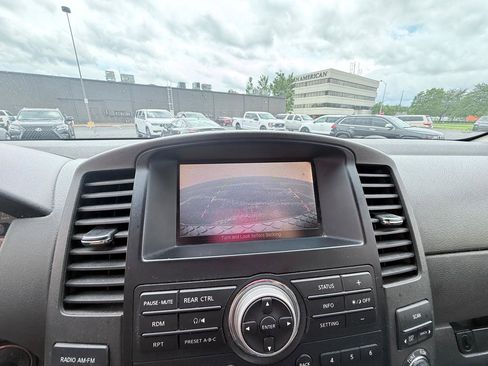 Used 2008 Nissan Pathfinder SE w/ Leather Pkg AWD/4WD image 17